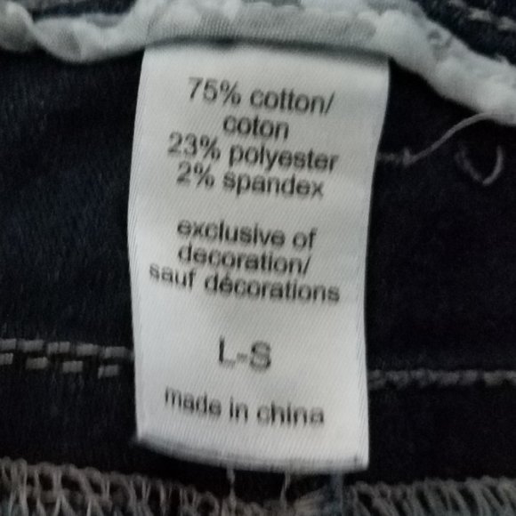 Maurices Jeans, Large Short - Picture 4 of 5